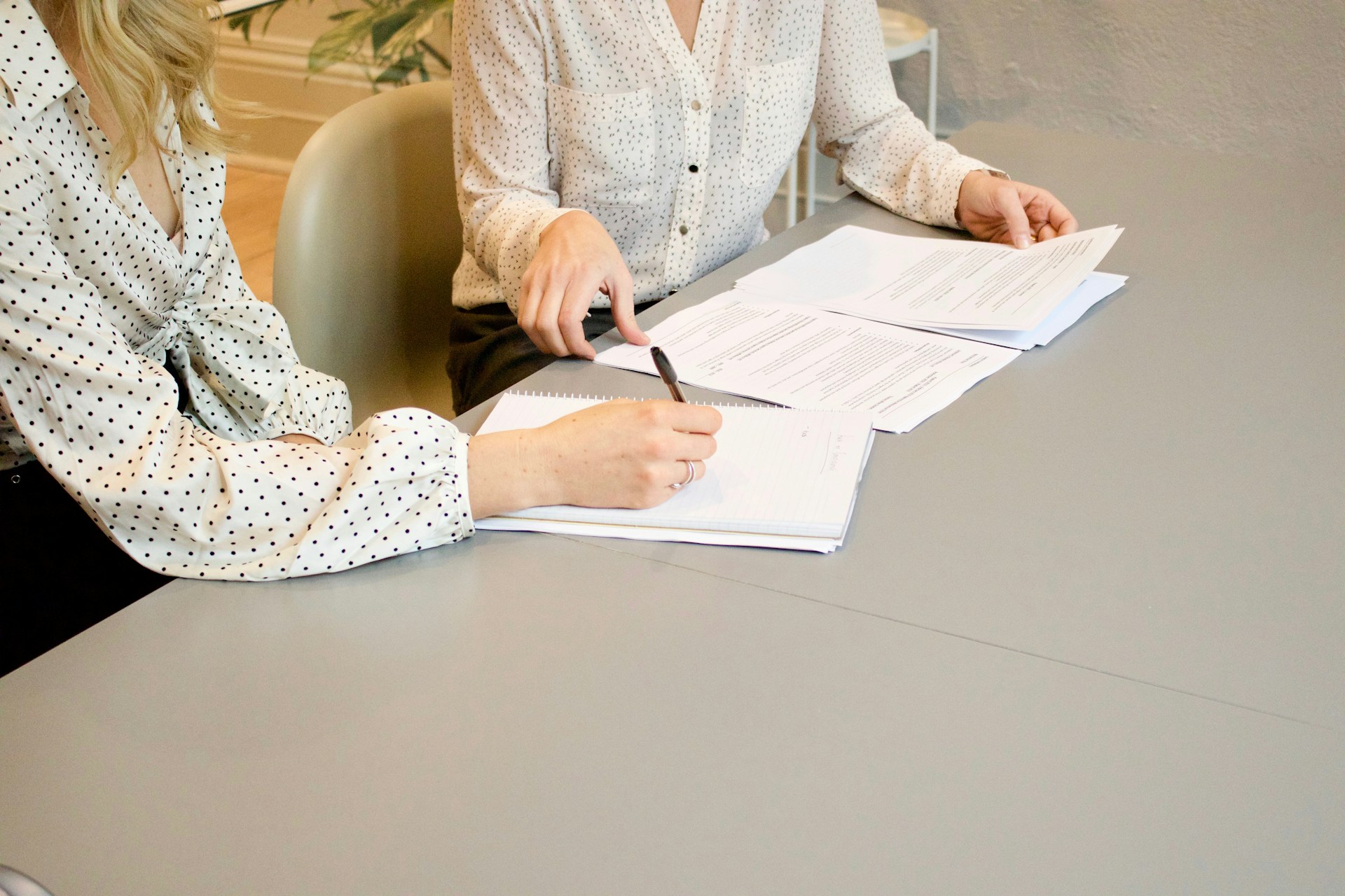 The Role of an Estate Lawyer in Drafting and Updating Your Will